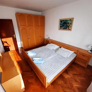 Marina , Selce Horvátország